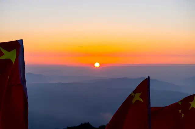 A priceless youth, and a grueling climb [Wugong Mountain Guide].