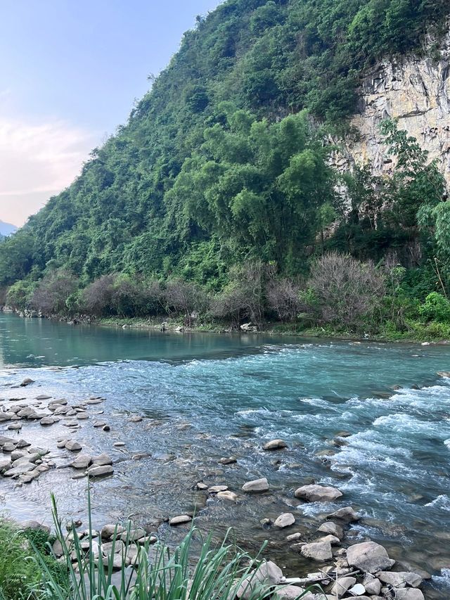 河池-崇左-百色4日遊 玩轉熱門景點 嗨翻天
