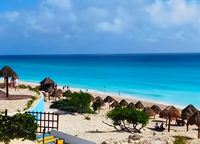Explore Cancun's Playa Delfines | This blue will make your heart race
