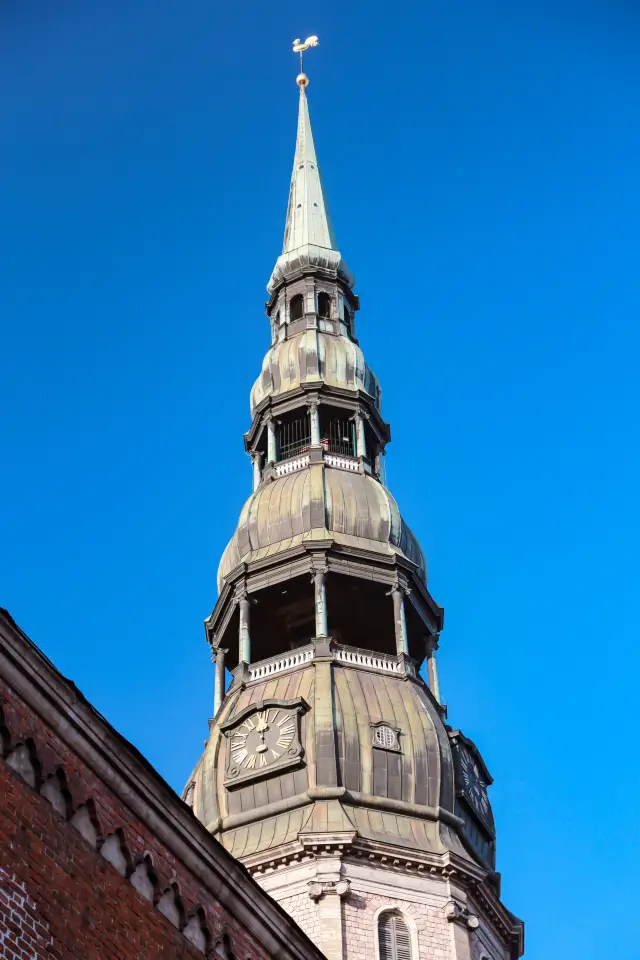 One-Day Tour of Riga: Discover the Romantic Charm of Latvia
