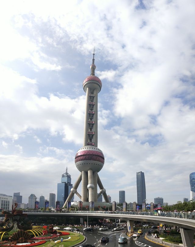秋日喺虹口搵文脈，喺雲端俯瞰夜上海