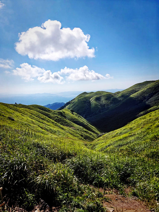 武功山｜用腳步丈量1300米海拔差，從晨霧走到銀河浪漫