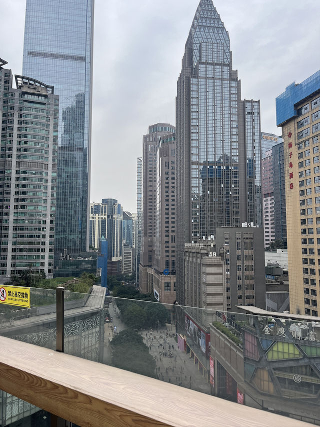 Chongqing in 3 Days: Urban Vibes, Scenic Wonders & Delicious Hotpot