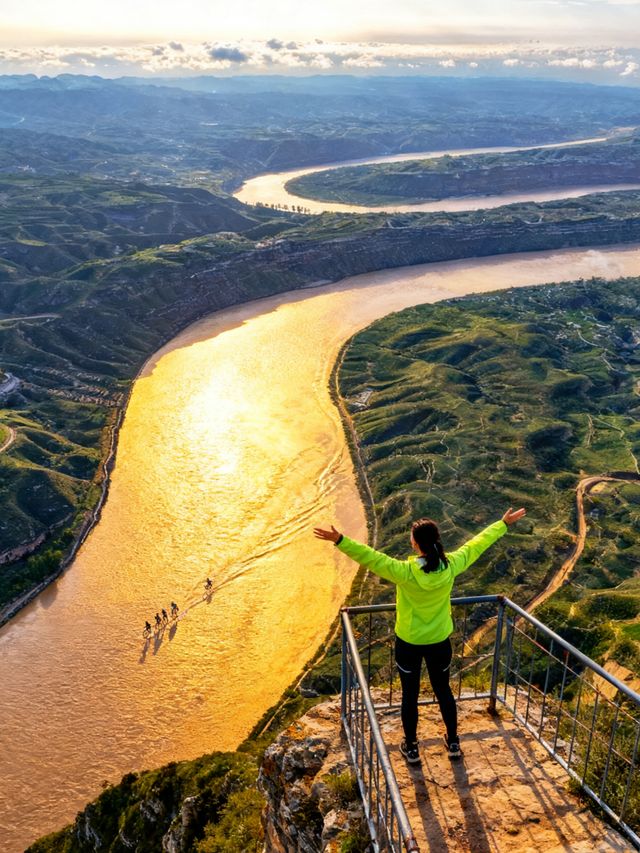 本以為西安已經夠驚艷了,直到我去了延川…… 如果你週末想逃離人擠人的網紅打卡地,又想體驗點不一樣 本以為西安已經夠驚艷了,直到我去了延川…… 如果你週末想逃離人擠人的網紅打卡地,又想體驗點不一樣