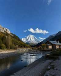 亞拉雪山·神山聖湖邂逅 | 川西秋日天花板,闖入藏地白牦牛的童話