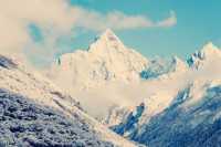 中國8大冰川雪山打卡攻略！每一幀都是壁紙級大片  四川-達古冰川 離城市最近的冰川！坐纜