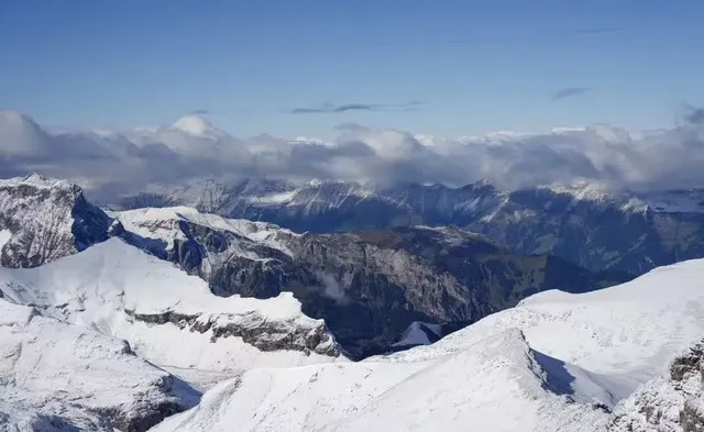 18999元遊法意瑞，盧浮宮凡爾賽雪朗峰全含