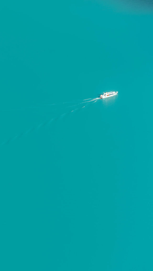 我為喀納斯湖的藍色取了一個名字「山靈黛」 我為喀納斯湖的藍色取了一個名字「山靈黛」