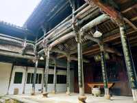 The magic of Thousand Island Lake touches the soul with its serene beauty.