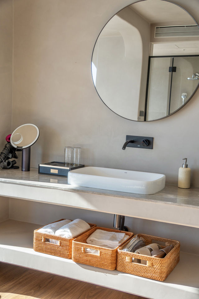 住進畫裡,當一天海的主角 住進畫裡,當一天海的主角