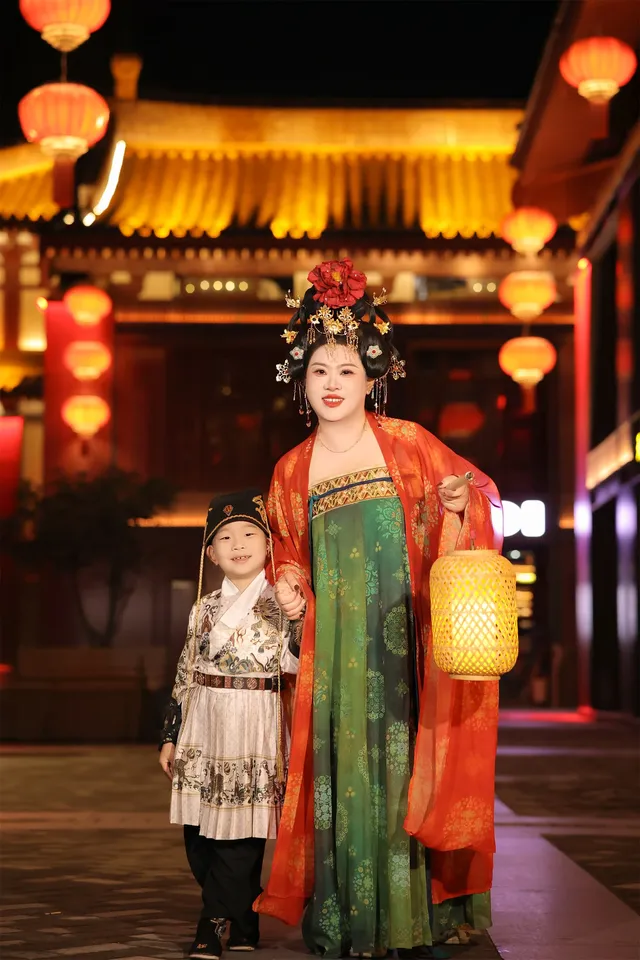西安親子遊｜帶娃拍了組唐風寫真