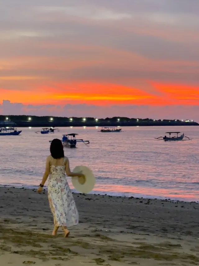 巴厘島落日|晚霞比愛意快一拍落下|純享版 巴厘島落日|晚霞比愛意快一拍落下|純享版