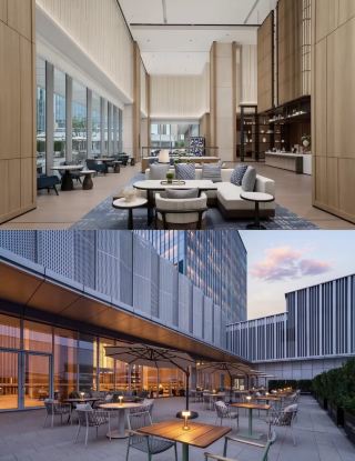 장신철 콘서트에서 신앙을 노래하다, 나는 만이 낙하창 앞에서 홀로 즐기다