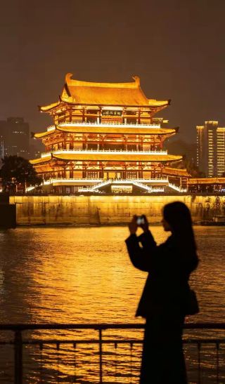 長沙杜甫江閣夜景攻略