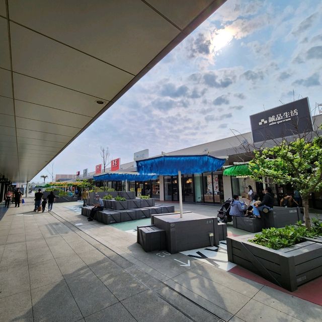 下飛機就可直奔的台中三井Outlet