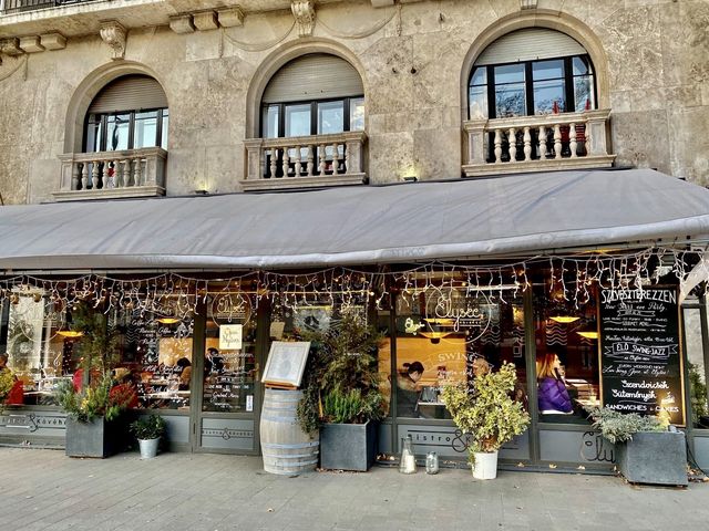 Elysee Bistro & Cafe - Budapest, Hungary
