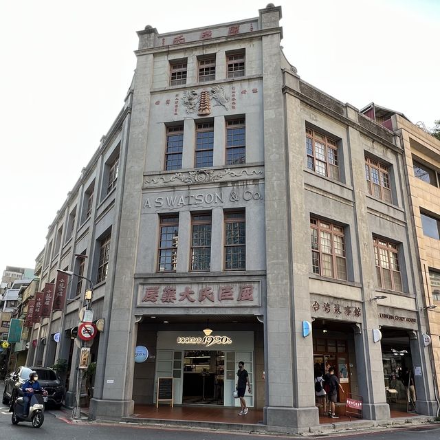 特色台灣舊街道 「迪化街」最靈「城隍廟」