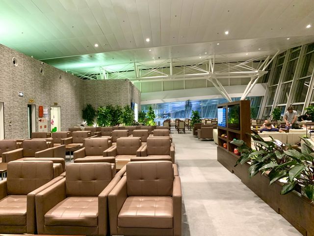ベトナム　ベトナム観光　ノイバイ国際空港のNIA Business Loungeのフォーは最高だよ！