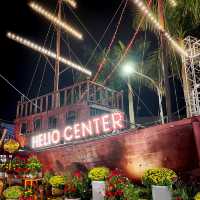 Da Nang's most festive Night Market! 🇻🇳🧧🏮