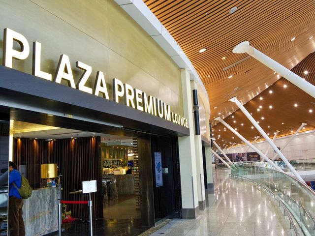 【マレーシア・クアラルンプール】空港のスタバでブレイクタイム☕️