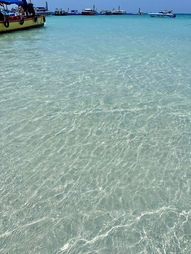 หาดตาแหวน หาดสวย น้ำใส แลนด์มาร์ค แห่งเกาะล้าน