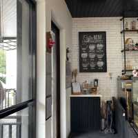 Rest & Roll  ร้านกาแฟเมืองประจวบคีรีขันธ์