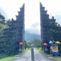 Gate of heaven - Handara gate