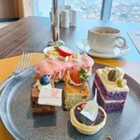Sit back & Relax in the Executive Lounge 