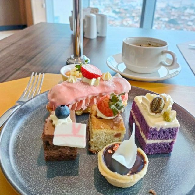 Sit back & Relax in the Executive Lounge 