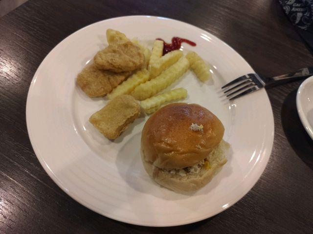 CP值很高的花蓮福康飯店！交通方便環境整潔