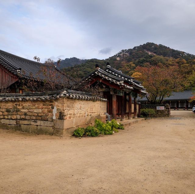 Beautiful Autumn View Of Beopjusa Temple 