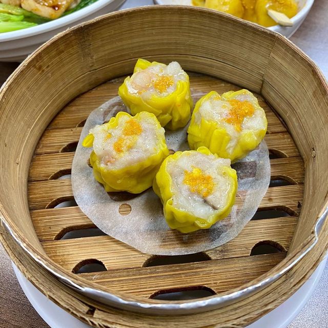 【高雄】榮興港式宵夜｜道地平價港式宵夜店 臘味蘿蔔糕好好吃！