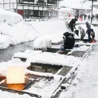 หมู่บ้านน้ำพุร้อนโบราณสุดคลาสสิกของญี่ปุ่น ❄️🇯🇵