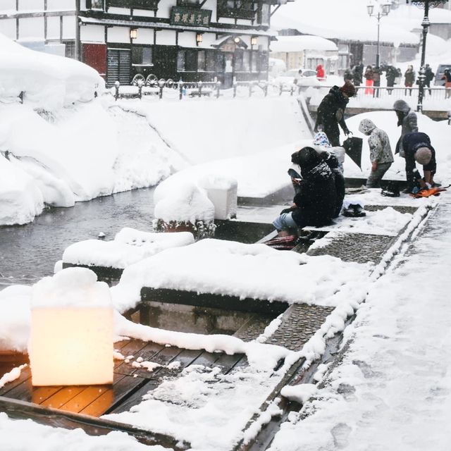 หมู่บ้านน้ำพุร้อนโบราณสุดคลาสสิกของญี่ปุ่น ❄️🇯🇵