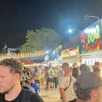 Food market at Ploen RueDee 