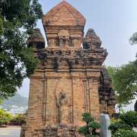 나트랑의 힌두사원 포나가르 참탑(Ponagar)