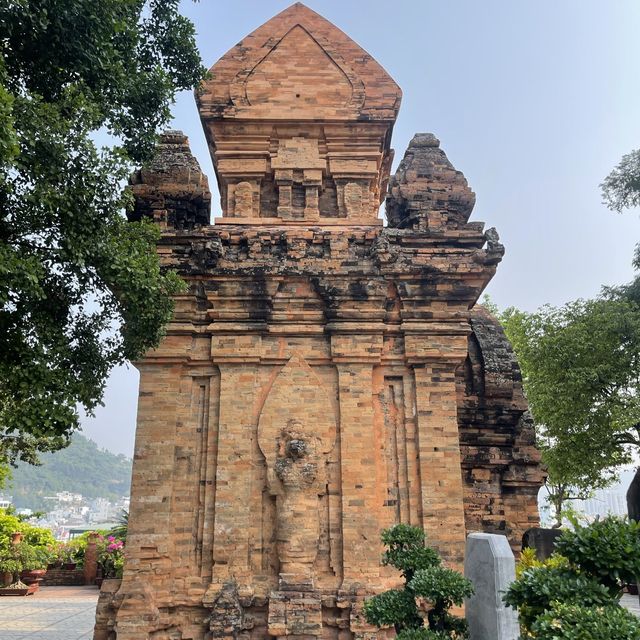 나트랑의 힌두사원 포나가르 참탑(Ponagar)
