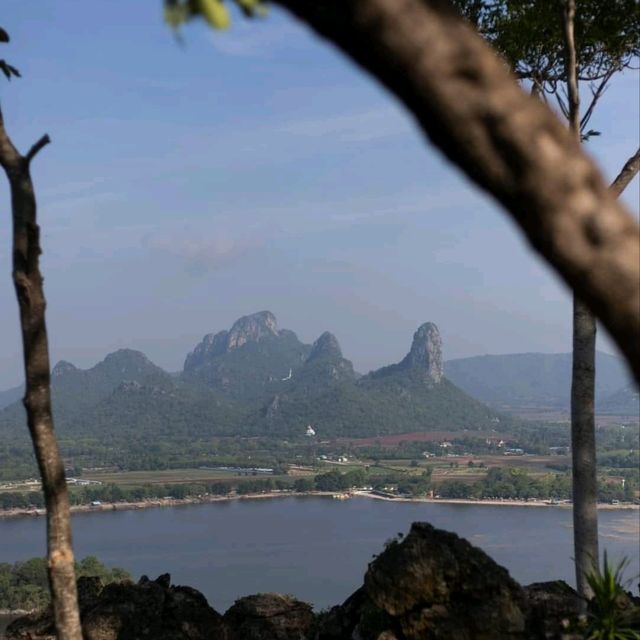 ภูซับเหล็ก ขึ้นเขาแค่ 400 เมตรแต่วิวหลักล้าน