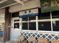 山口・萩。『幕末維新ゆかりの地』の看板あり『東萩駅』と観光にオススメ『スマイル貸自転車』