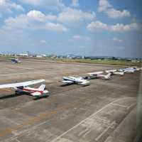 飛行機の離着陸が間近で見学できる航空ミュージアム