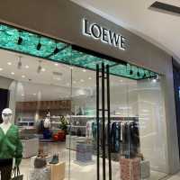 Huge shopping mall in Orchard: Ion Orchard 