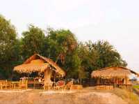 อิ๊กซ์อีสานคาเฟ่ คาเฟ่ทุ่งนาบรรยากาศดีต่อใจ