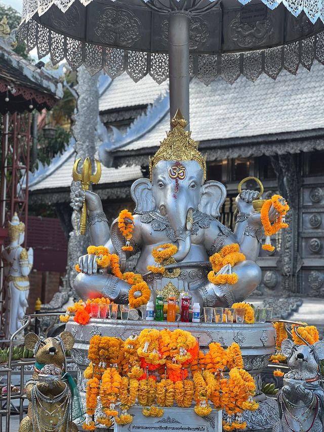 วัดศรีสุพรรณ อุโบสถโลหะแห่งแรกของไทยสวยจึ้งมาก ✨