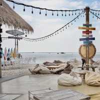 Hideout Beach Cafe & Bistro