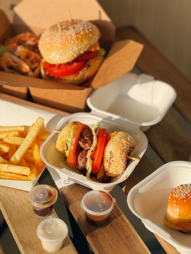 【大坑 ✦ 東南亞風味❣️全手工burger外賣店🥡✨ 】 【大坑 ✦ 東南亞風味❣️全手工burger外賣店🥡✨ 】