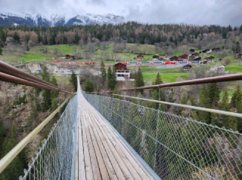 【Switzerland】Dream Canyon Suspension Bridge: Challenge your fear of heights