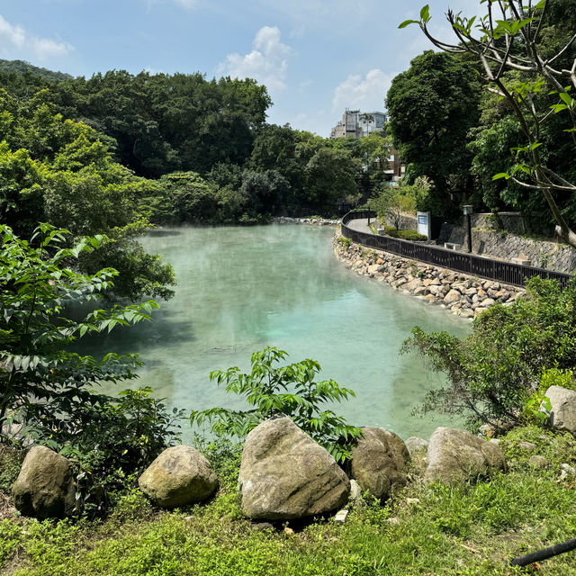 【北投溫泉】地熱谷：溫泉蛋禁止，不需行山