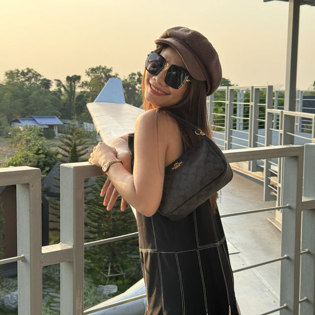 See stat&forest resort ค่าเฟ่เครื่องบินสกลนคร