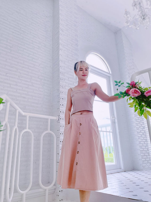 คาเฟ่สีขาว มันจึ้งมากกกแม่