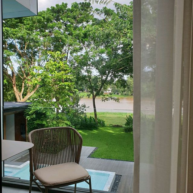 Riva Vista Riverfront ที่พักผ่อนฟีลดีที่จริงใจ
